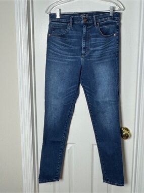 Abercrombie & Fitch High Rise Super Skinny Jeans Dark Wash Size 31 / 12